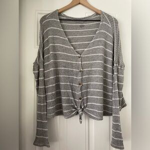 AE tie long sleeve top